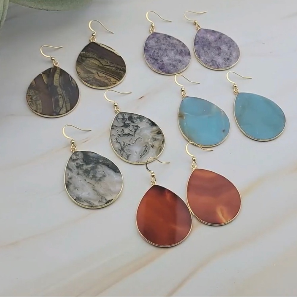 Lightweight Natural Purple Jade Gemstone Teardrop Dangle Earrings - Picture 2 of 4